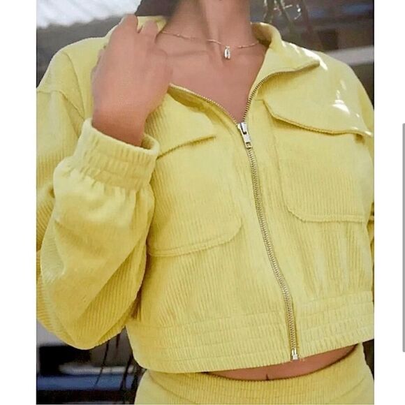 AERIE Groove On Velour  Full Zip Cropped Jacket Neon Yellow - Picture 8 of 8